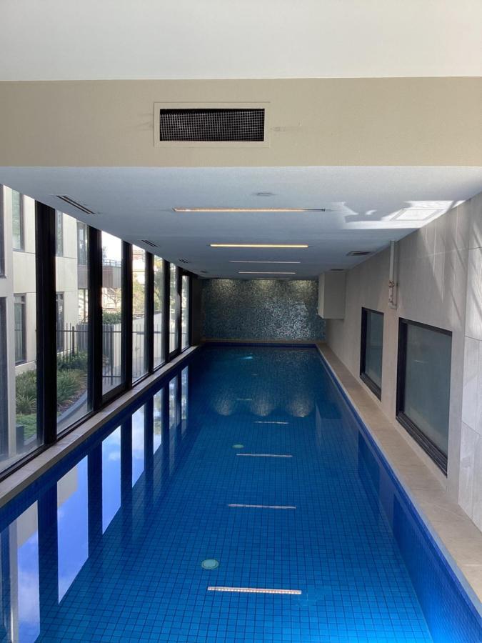 In The Heart Of Port Melbourne Apartment Exterior photo